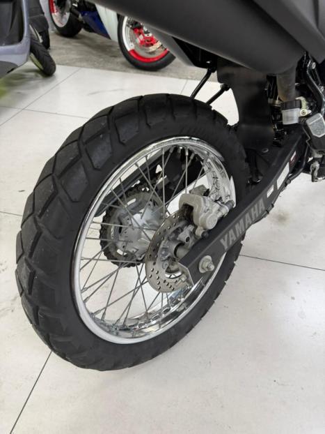 YAMAHA XTZ 250 LANDER, Foto 5
