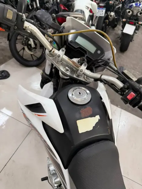 YAMAHA XTZ 250 LANDER, Foto 13