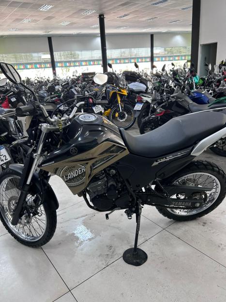 YAMAHA XTZ 250 LANDER, Foto 6