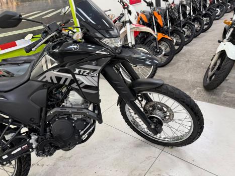 YAMAHA XTZ 250 LANDER, Foto 3