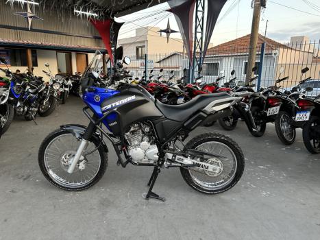 YAMAHA XTZ 250 TENER�, Foto 3
