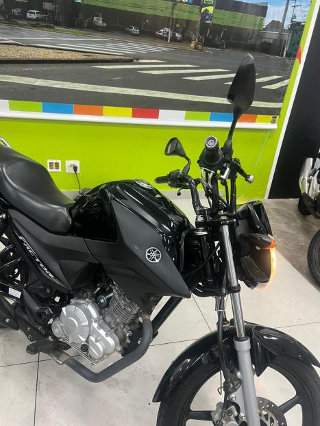 YAMAHA YBR 125 , Foto 2