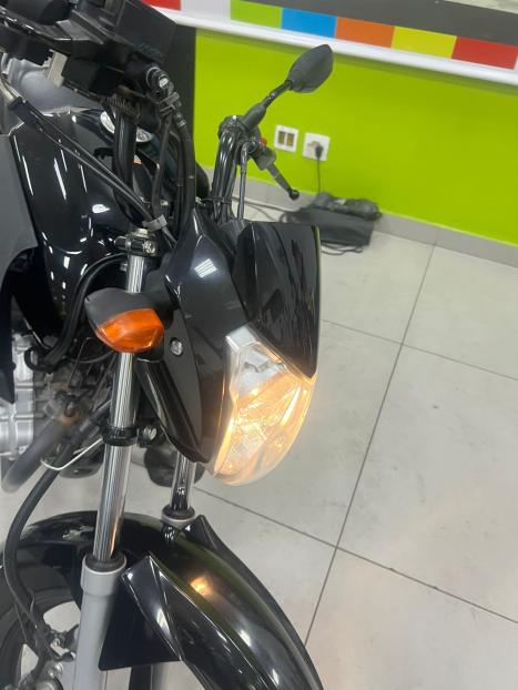 YAMAHA YBR 125 , Foto 3