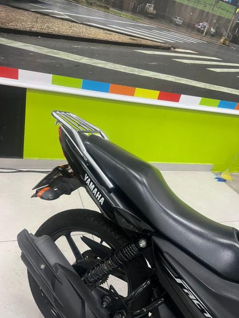 YAMAHA YBR 125 , Foto 4
