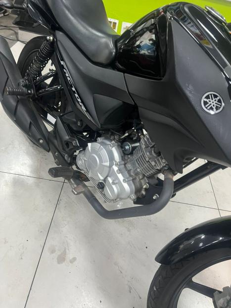 YAMAHA YBR 125 , Foto 5
