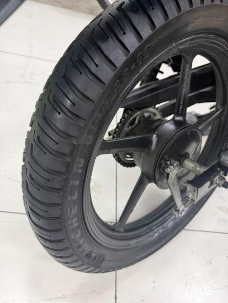YAMAHA YBR 125 , Foto 8