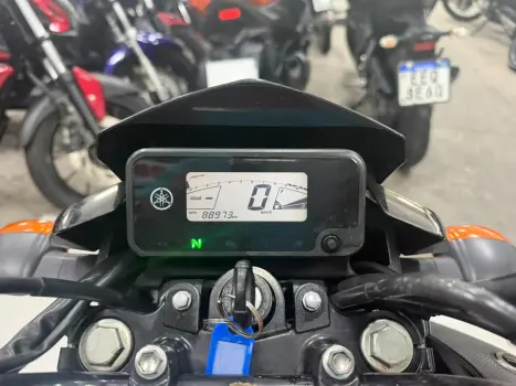 YAMAHA YBR 125 , Foto 10