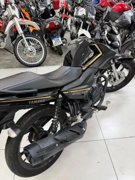 YAMAHA YBR 125 , Foto 5