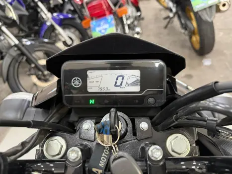 YAMAHA YBR 125 , Foto 9