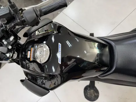 YAMAHA YBR 125 , Foto 12