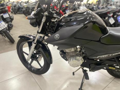 YAMAHA YBR 125 ED, Foto 6