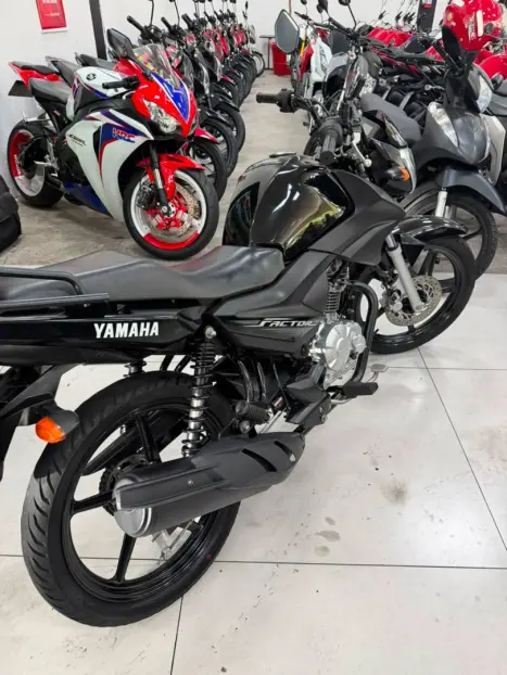YAMAHA YBR 125 FACTOR ED, Foto 10