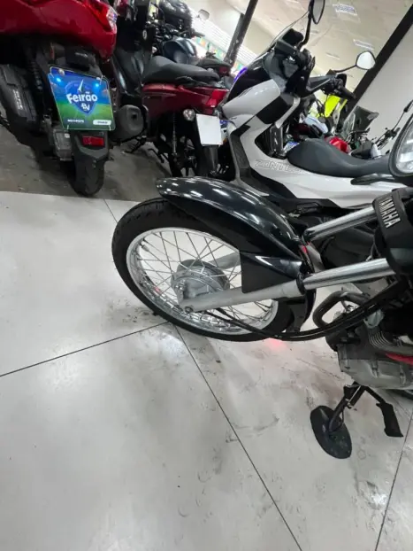 YAMAHA YBR 125 FACTOR ED, Foto 7