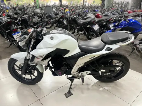 YAMAHA YS Fazer 250 , Foto 6