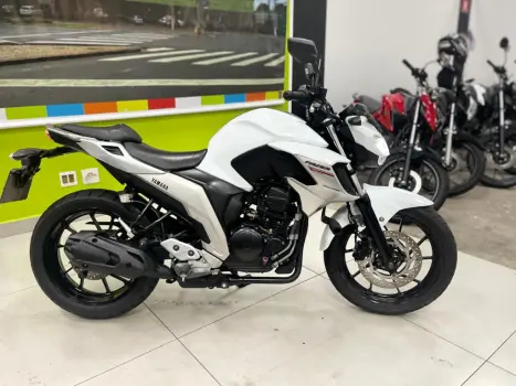 YAMAHA YS Fazer 250 , Foto 10