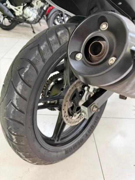 YAMAHA YS Fazer 250 LIMITED EDITION, Foto 2