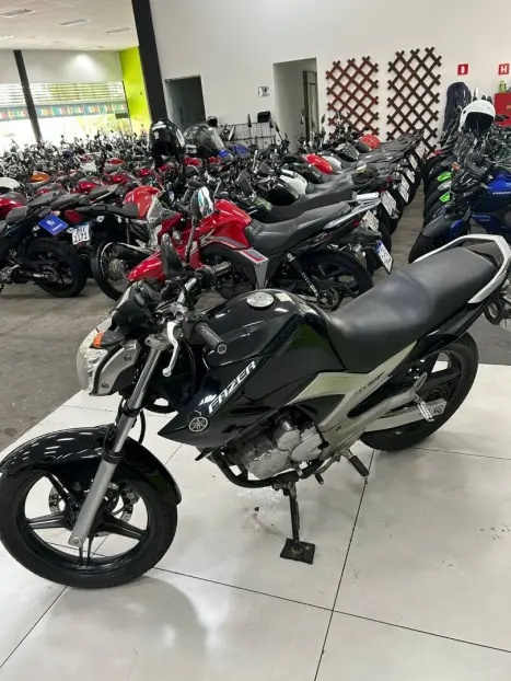 YAMAHA YS Fazer 250 , Foto 2