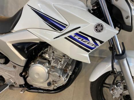 YAMAHA YS Fazer 250 , Foto 5