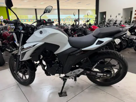 YAMAHA YS Fazer 250 , Foto 8