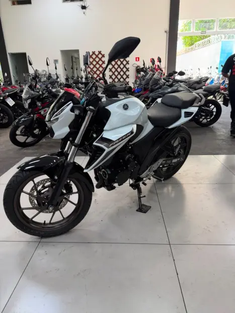 YAMAHA YS Fazer 250 , Foto 9