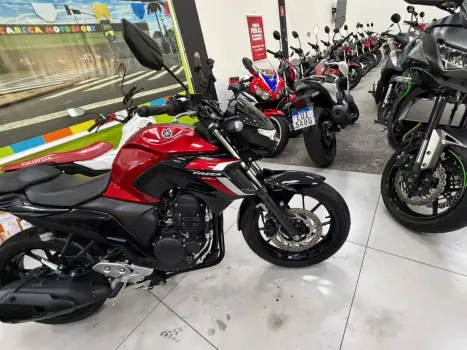 YAMAHA YS Fazer 250 , Foto 2