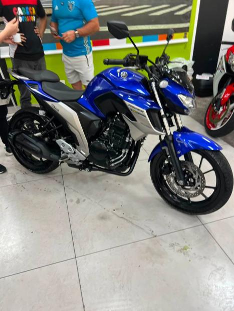 YAMAHA YS Fazer 250 , Foto 2