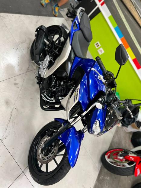 YAMAHA YS Fazer 250 , Foto 4
