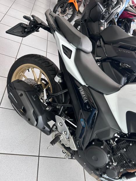 YAMAHA YS Fazer 250 , Foto 4