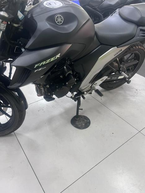 YAMAHA YS Fazer 250 , Foto 2