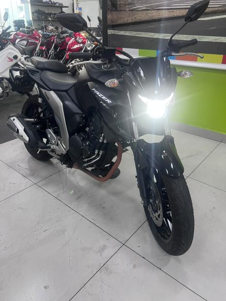 YAMAHA YS Fazer 250 , Foto 8