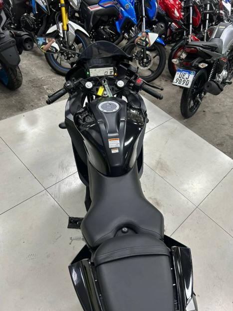 YAMAHA YZF R15 150 , Foto 4