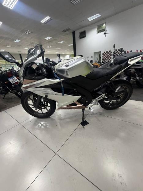 YAMAHA YZF R15 150 , Foto 7