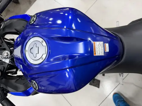 YAMAHA YZF R15 150 , Foto 2