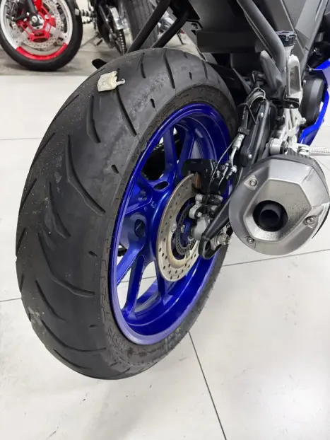 YAMAHA YZF R15 150 , Foto 4