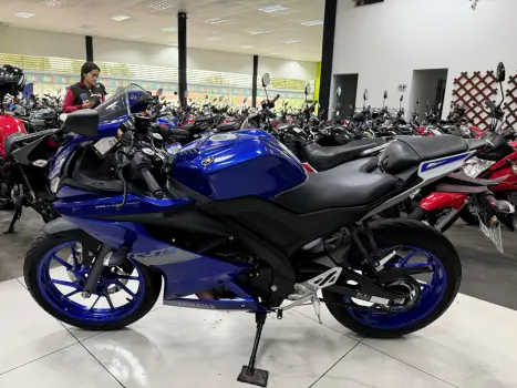 YAMAHA YZF R15 150 , Foto 6