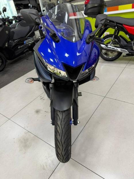 YAMAHA YZF R15 150 , Foto 5