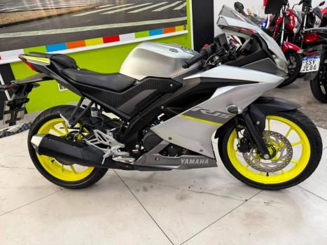 YAMAHA YZF R15 150 , Foto 3