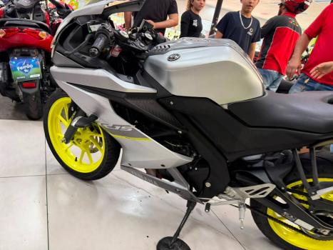 YAMAHA YZF R15 150 , Foto 7