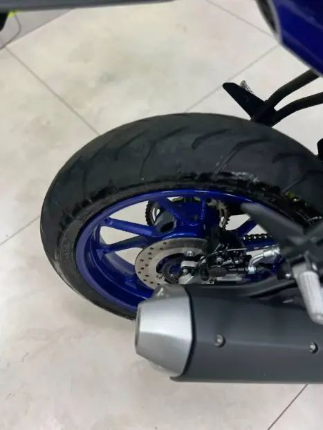 YAMAHA YZF R15 150 , Foto 2