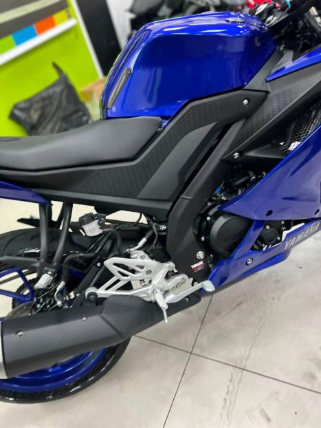 YAMAHA YZF R15 150 , Foto 4