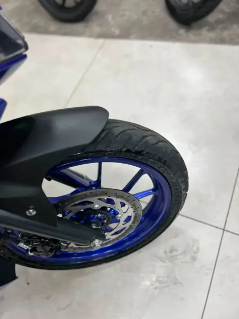 YAMAHA YZF R15 150 , Foto 6