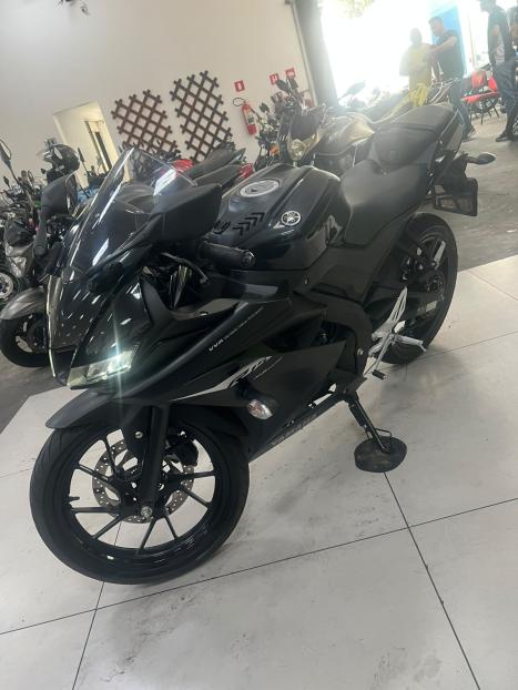 YAMAHA YZF R15 150 , Foto 9