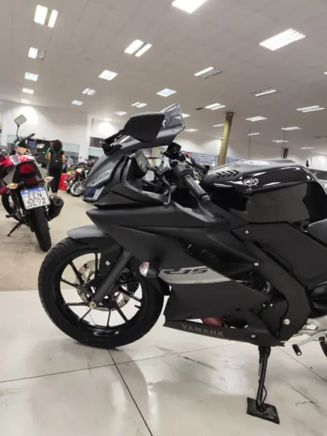 YAMAHA YZF R15 150 ABS, Foto 9