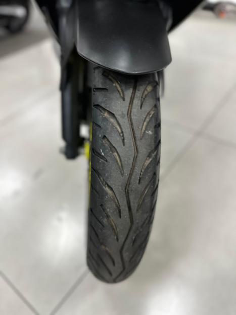 YAMAHA YZF R15 150 ABS, Foto 4 YAMAHA YZF R15 150 ABS, Foto 4