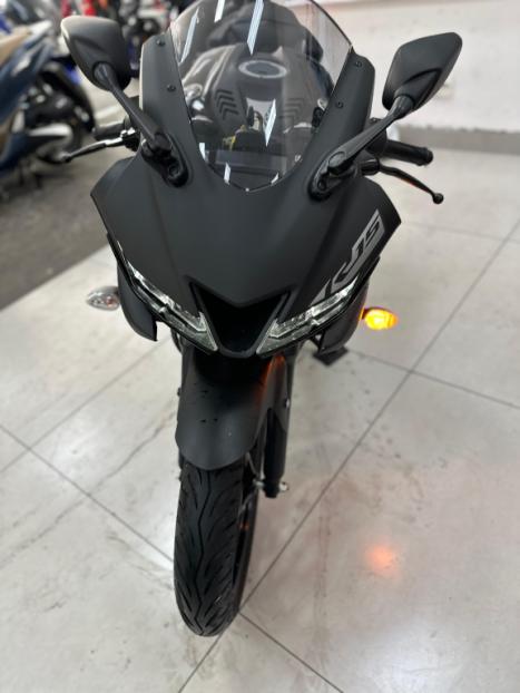 YAMAHA YZF R15 150 ABS, Foto 4 YAMAHA YZF R15 150 ABS, Foto 4
