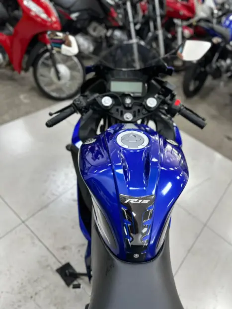 YAMAHA YZF R15 150 ABS, Foto 8 YAMAHA YZF R15 150 ABS, Foto 8