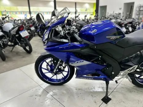 YAMAHA YZF R15 150 ABS, Foto 9 YAMAHA YZF R15 150 ABS, Foto 9