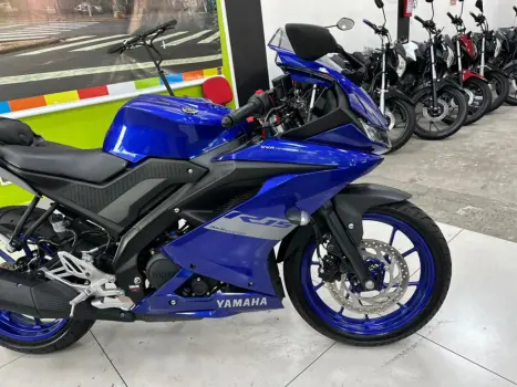 YAMAHA YZF R15 150 ABS, Foto 2 YAMAHA YZF R15 150 ABS, Foto 2