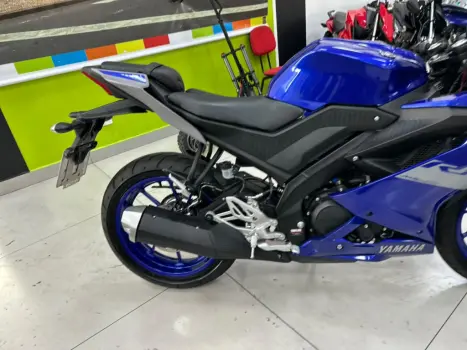 YAMAHA YZF R15 150 ABS, Foto 3 YAMAHA YZF R15 150 ABS, Foto 3