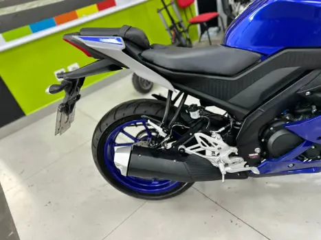 YAMAHA YZF R15 150 ABS, Foto 4 YAMAHA YZF R15 150 ABS, Foto 4